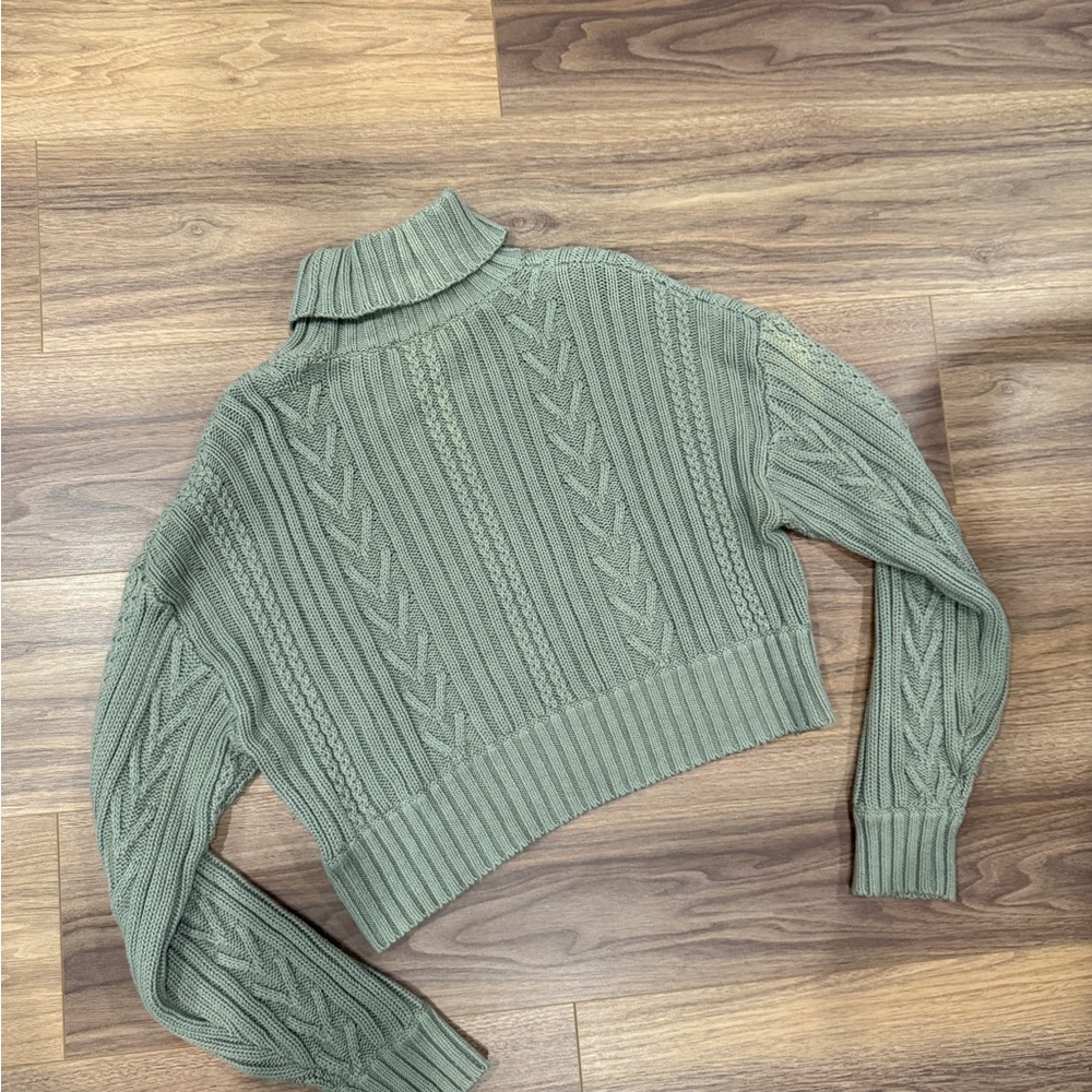 Kith Women’s Olive Green Cable Knit Cropped Sweater - Picture 5 of 5